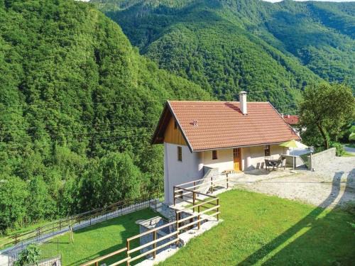Tolmin Apartamento | Počitniška hiša Pri Kuštrču