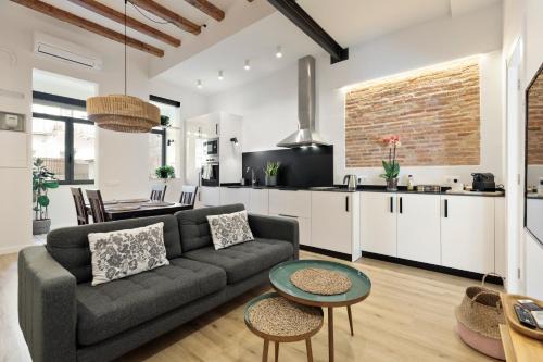 El Poble-sec Apartamento | Poble Sec Charming Apartment