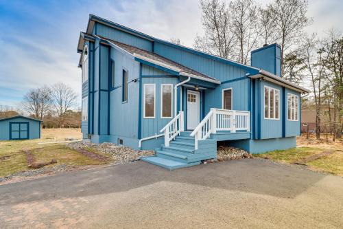 Albrightsville Casa | Pocono Retreat Access to Community Lake and Beach!