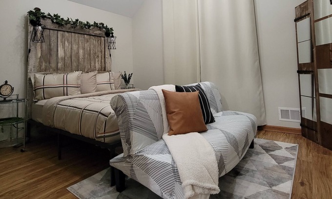 Saylorsburg Casa | Poconos Gem: Nearby Winery, "No Cleaning Fee."