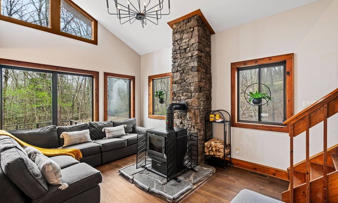 Cresco Casa | Poconos retreat with hot tub, fire pit & game room
