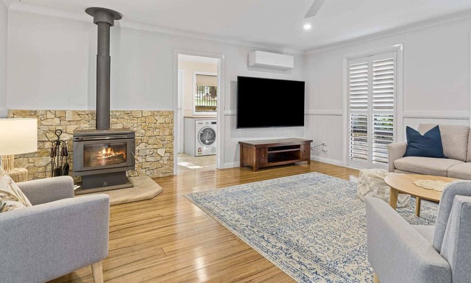 Bateau Bay Casa | Poets Corner Retreat
