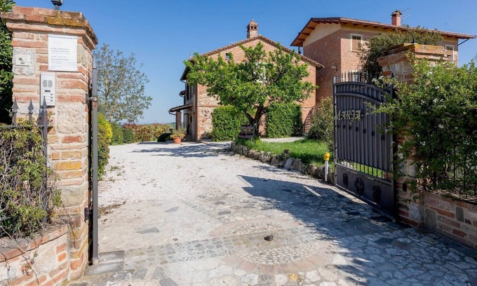 Umbertide Villa | Poggio Santa Maria, villa with pool, wine estate, Private villa