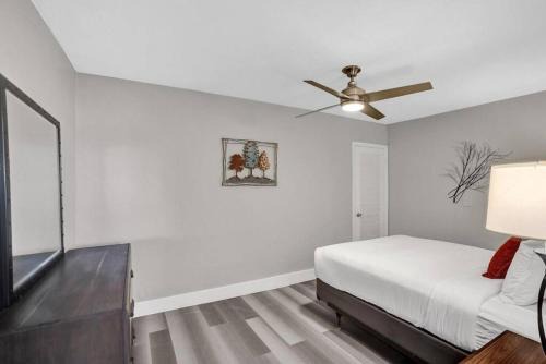 Harbordale Apartamento | Poinciana Getaway 2BR Apartment Near FLL Airport