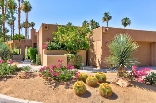 Palm Desert Apartamento | Poinciana Paradise