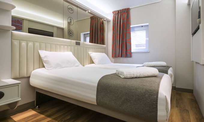 Canary Wharf Hotel | Point A Hotel - London, Canary Wharf