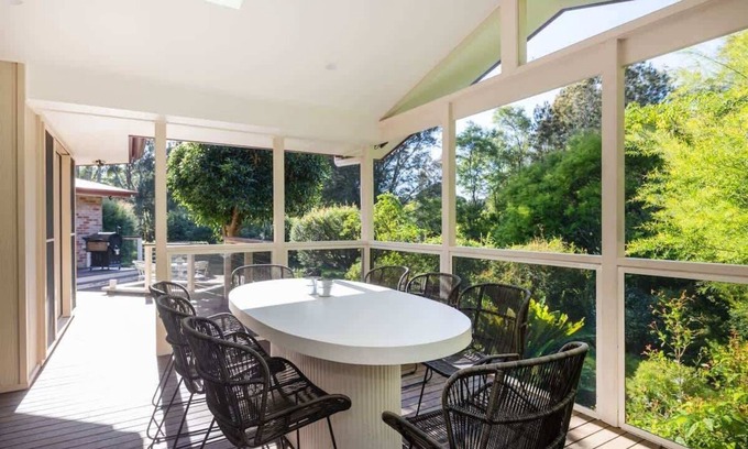 Bawley Point Casa | Bella Coastal Property welcomes you to Voyager Getaway