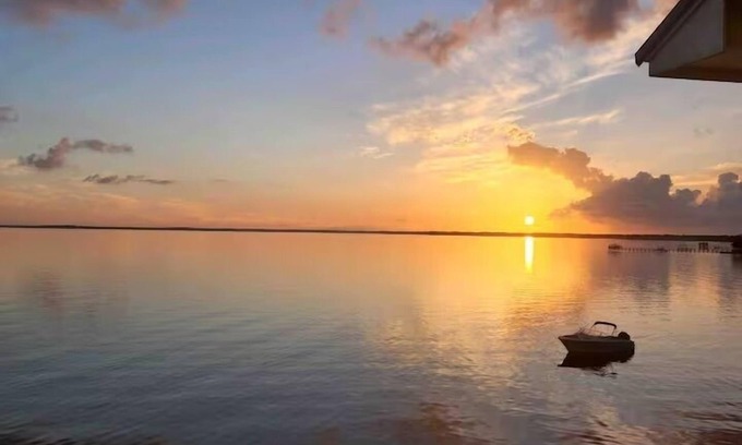 Innerarity Townhomes Casa | Point Serenity: Beautiful Views & 2 Kayaks!