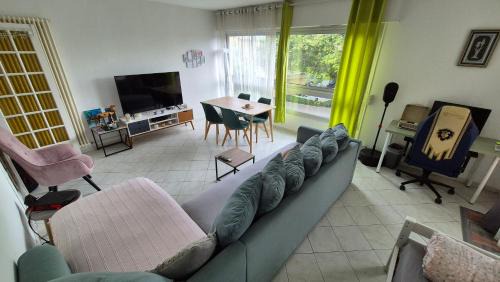 8th Arrondissement Apartamento | Pointe Rouge à 2mn de la plage - avec petite vue mer
