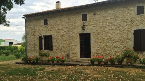 Gontaud Cama Y Desayuno | Poitevins Farmhouse - 5-Bedroom Holiday Home near Duras