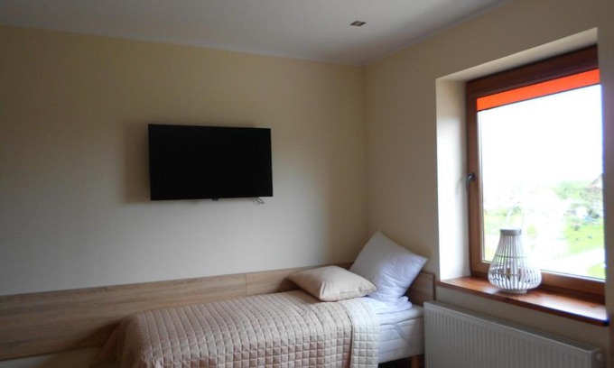 Rusinowo Casa | Pokój trzyosobowy nr 2 z prywatną łazienką L. Wójtowicz