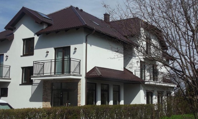 Bialogora Casa | Pokoje Gościnne "MARIA"