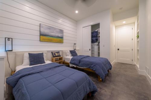 South Haven Casa | Polaris by the Lake- on famous North Beach