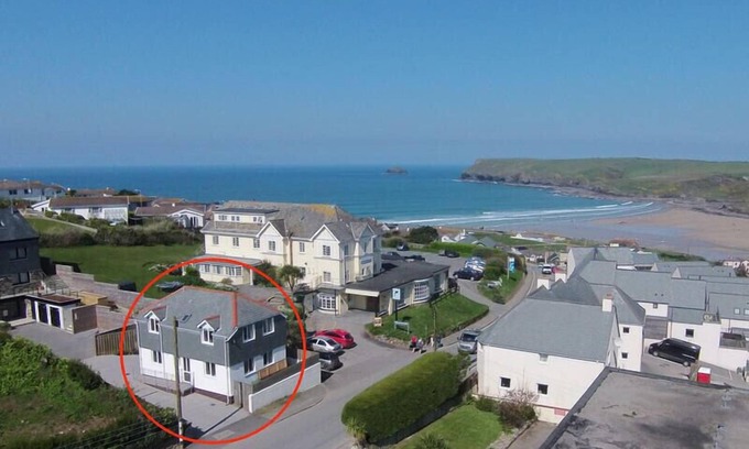 Trebetherick Cabaña | POLMORLA, pet friendly in Polzeath