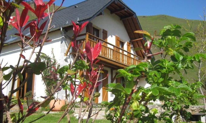 Borce Casa | Pomo Julio el ESPIATET (el lugar desde donde vemos)
