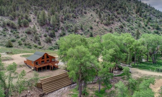 Salida Casa | Poncha Creek Mountain Lodge, near Monarch Mtn