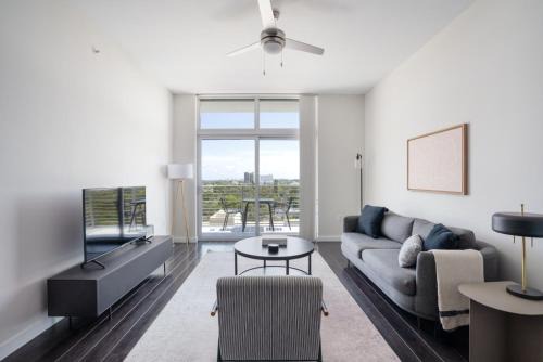 Poinciana Park Apartamento | Ponciana Park 1br w gym wd pool steps to WF MIA-72