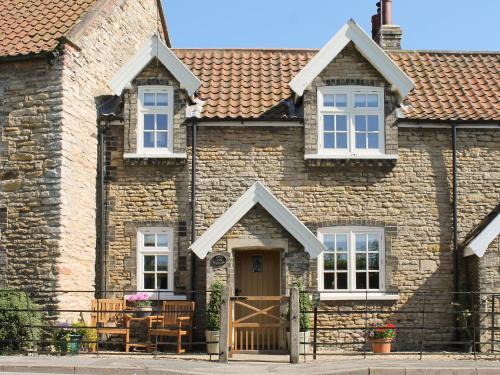 Brantingham Casa | Pond View Cottage
