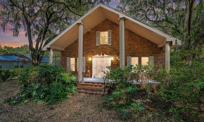 Gainesville Casa | Ponderosa, off the beaten path but 15 minutes to Gainesville!
