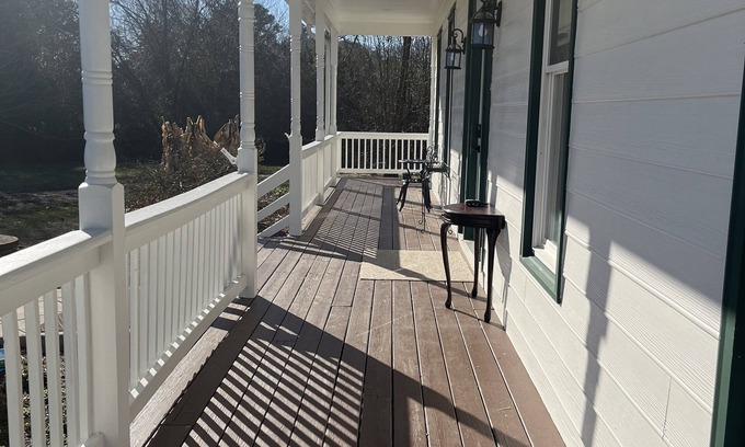 Wyndham Casa | Pondside House on 15 acres.