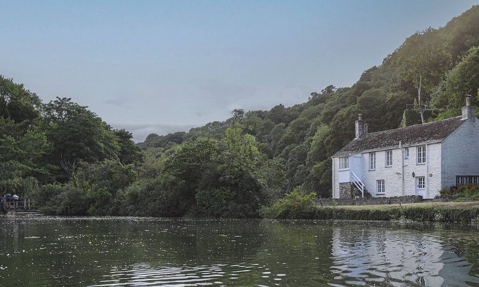 Lanteglos Cabaña | Pont Quay Cottage, Fowey, edge of the tidal creek