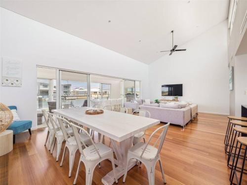 Geographe Casa | Pontoon Paradise - Waterfront Serenity in Geographe