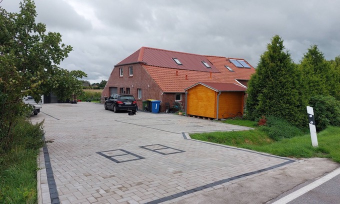 Großheide Apartamento | Ponyhof, 2 room DG, incl. Bed linen, shower/towels