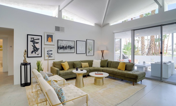 Canyon View Estates Condominio | Pool Access: Mtn-View Palm Springs Condo!