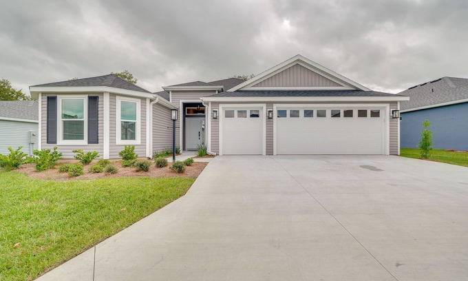 Okahumpka Casa | Pool Access & Screened Patio: Home in The Villages