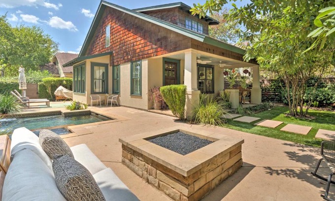 Bouldin Casa | Pool and Hot Tub Ideally Located Austin Oasis