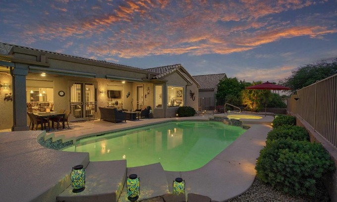 Surprise Casa | Pool and Spa Home on Golf Course in Surprise!