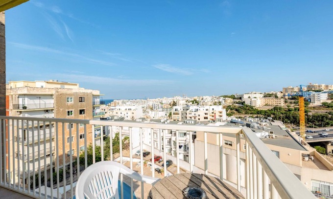 Swieqi Apartamento | Pool Apartment