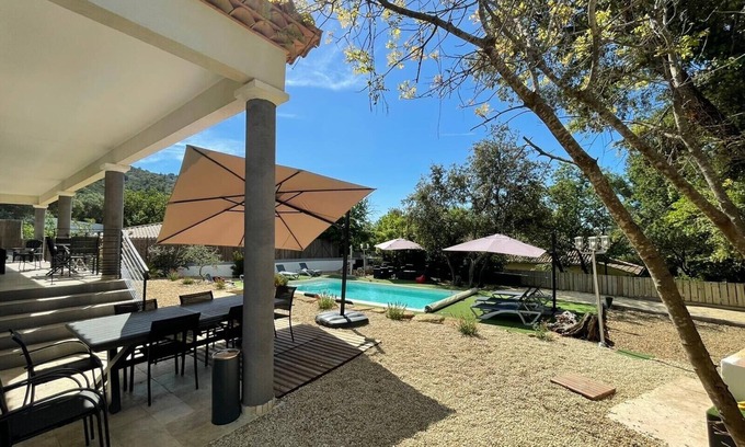 La Valette-du-Var Casa | Pool at 26 degrees Villa 8 people, air-conditioned, heated swimming pool