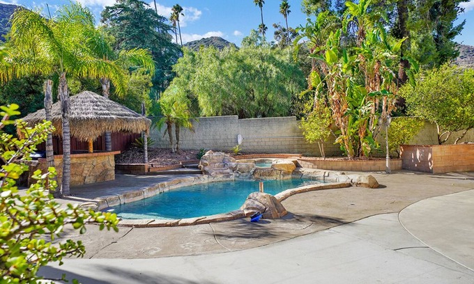 Lake Elsinore Casa | Pool BBQ View Balcony Fireplace King W-D