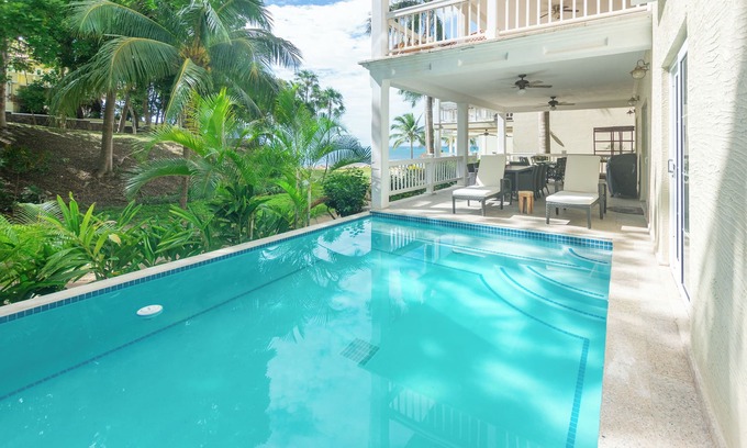 Lawson Rock Condominio | Frente a la playa con piscina privada en Tranquil Lawson Rock Community