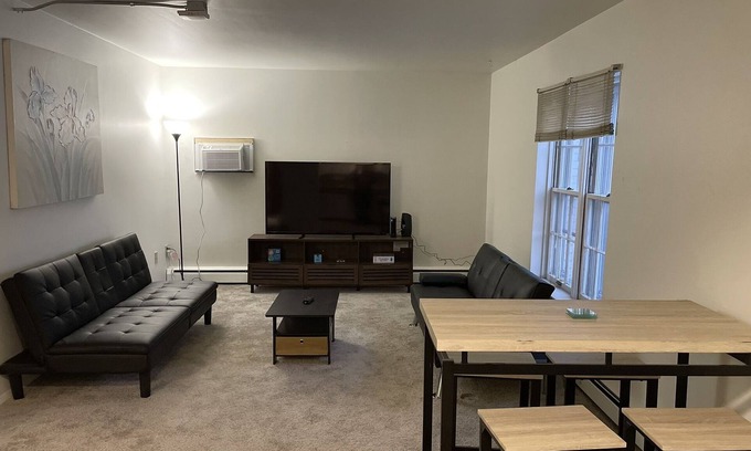 Brown Deer Condominio | Pool Condo