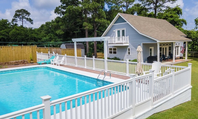 Gulf Breeze Casa | Pool - Family Friendly Home