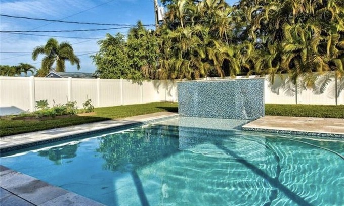 Willoughby Acres Casa | POOL HOME, , NEAR THE BEACH, PET FRIENDLY