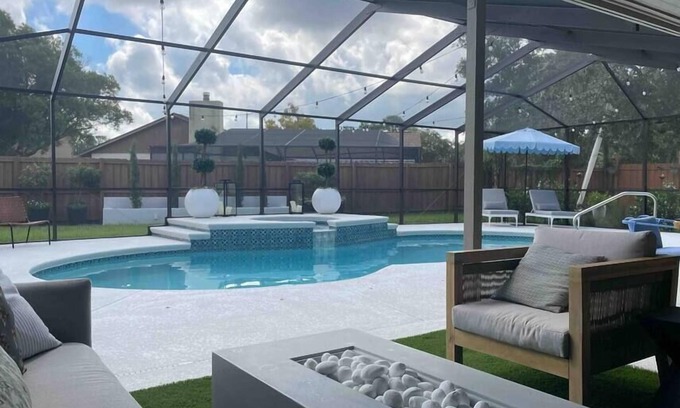 Bloomingdale Casa | Pool, Hot Tub, Ambiance & Good Times, Heated Pool, Hot Tub, Ambiance & Good Times
