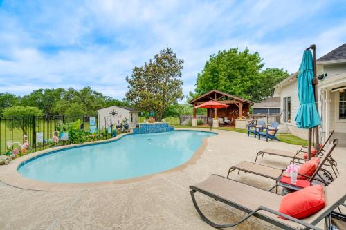 Round Rock Casa | Pool, Hot Tub and BBQ Family Home in Round Rock