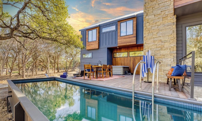 Driftwood Casa | Pool, Hot Tub, Game Room, Fire Pit | Luxe & Private 4BDR | Maverick by AvantStay