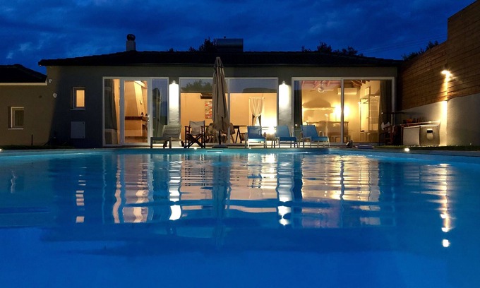 Korithion Casa | CASA DE PISCINA DE LUJO 3 klm de Corinto-Loutraki y 85 de Atenas.