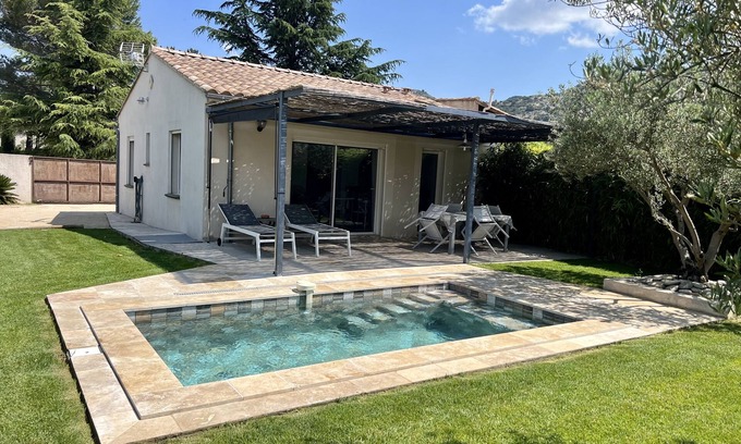 Cheval-Blanc Casa | Casita de piscina al pie del luberon