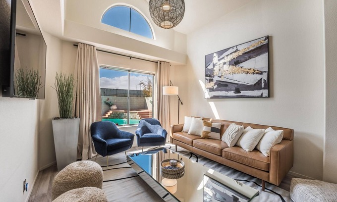 Summerlin Casa | Pool House with Backyard Oasis