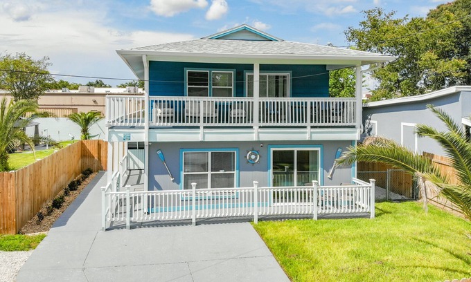 Orlovista Casa | Pool, Jacuzzi, Cabana Oh My!! Welcome to Paradise