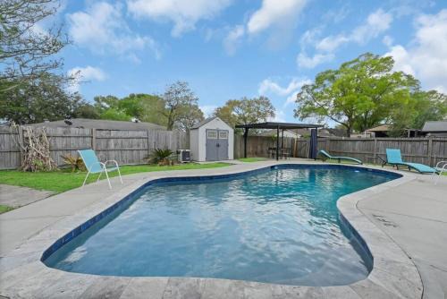 Northside Casa | Pool/Outdoor kitchen/Pool table