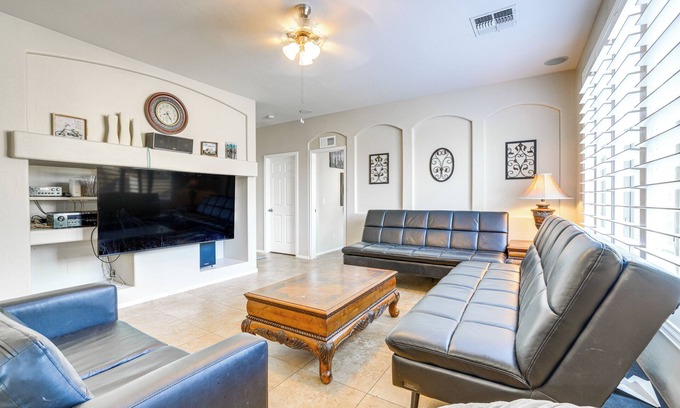 San Tan Valley Casa | Pool & Patio: San Tan Valley Getaway!