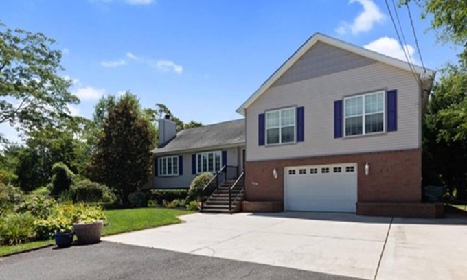 West Cape May Casa | Pool Property in West Cape May - Sleeps 6 Guests