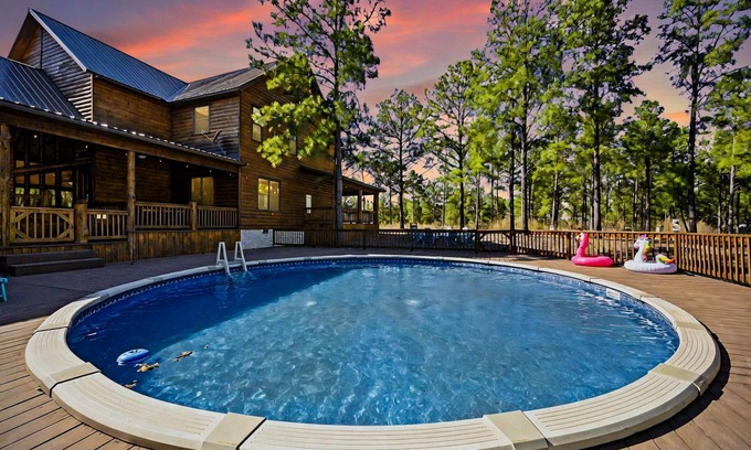 Broken Bow Cabina | Pool* Sleeps 20* HGTV Quality* Game Room* Secluded