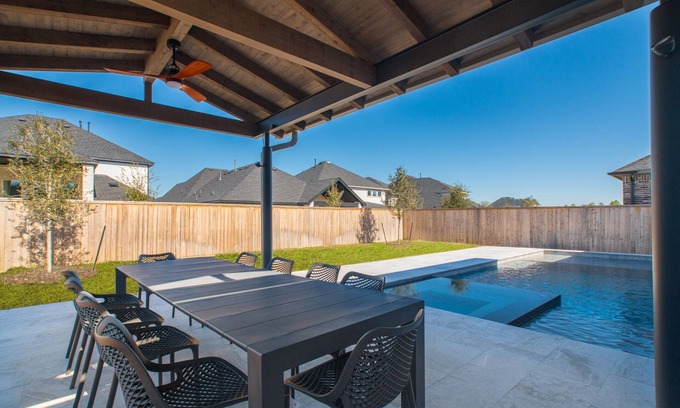 Spring Casa | Pool, SPA, BBQ, Media Room home in The Woodlands